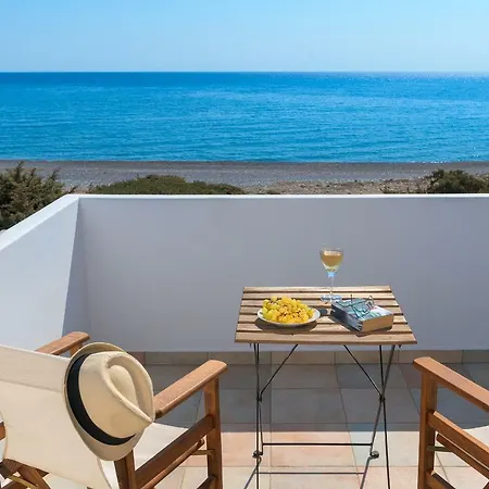 ヴィラ Corinna ラクハニア